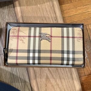 Plaid Wallet with Horse Motif